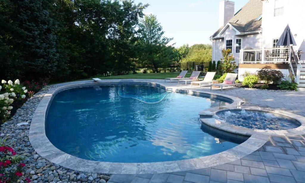 Custom Pool Builder in Metuchen, NJ | Custom Pool Pros