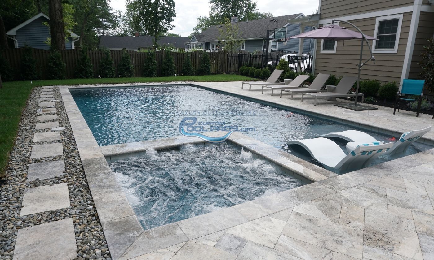 A Stone-Like Patio Pool for Comfort in Washington